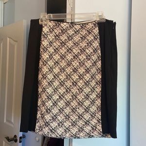 Fashionable pencil skirt